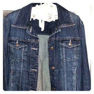 Eddie Bauer jean jacket M😍